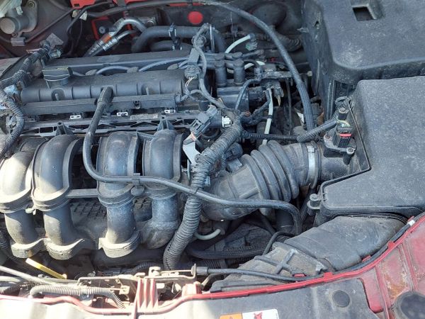 Ford Focus Hatchback, Petrol, 2012, Red