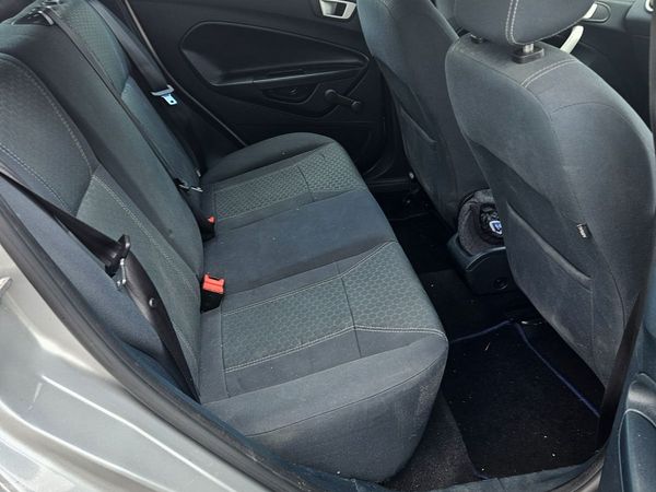 Ford Fiesta Hatchback, Diesel, 2012, Silver