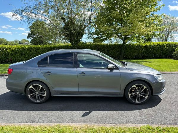 Volkswagen Jetta Saloon, Diesel, 2015, Grey