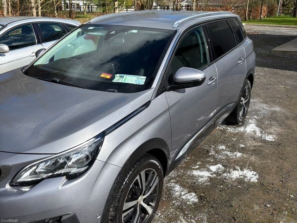 Peugeot 5008 MPV, Petrol, 2020, Grey