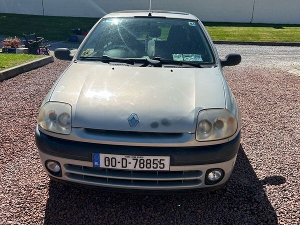 Renault Clio Hatchback, Petrol, 2000, Grey