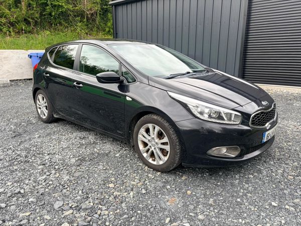 Kia Ceed Hatchback, Petrol, 2016, Black