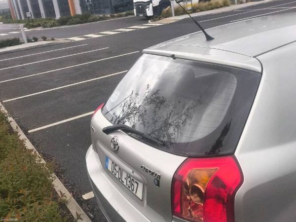 Toyota Corolla Hatchback, Petrol, 2005, Silver
