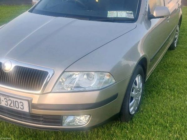 Skoda Octavia Hatchback, Petrol, 2006, Beige