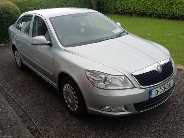Skoda Octavia Hatchback, Diesel, 2010, Silver