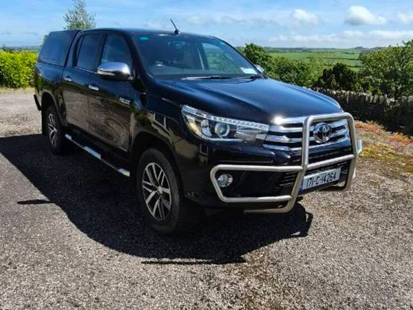 Toyota Hilux Crew Cab, Diesel, 2017, Black