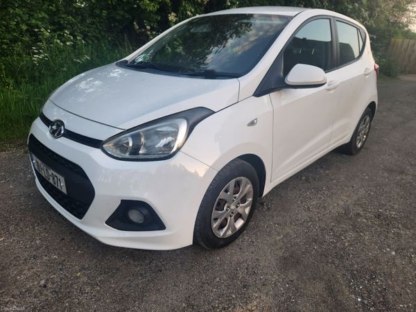 Hyundai i10 Hatchback, Petrol, 2016, White