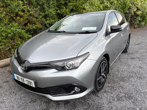 Toyota Auris Hatchback, Petrol, 2018, Grey