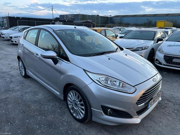 Ford Fiesta Hatchback, Petrol, 2016, Silver