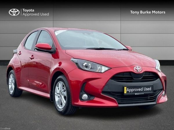 Toyota Yaris Hatchback, Petrol, 2022, Red