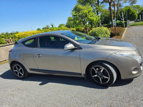 Renault Megane Coupe, Diesel, 2010, Gold