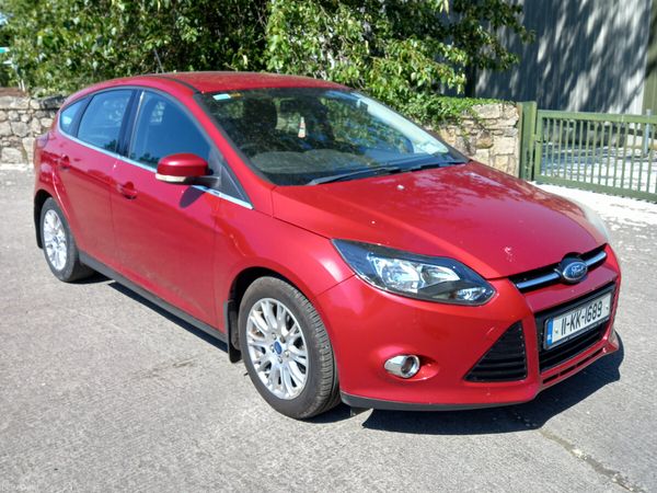 Ford Focus Hatchback, Diesel, 2011, Red