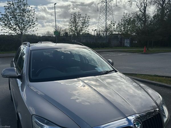 Skoda Octavia Estate, Petrol, 2013, Beige