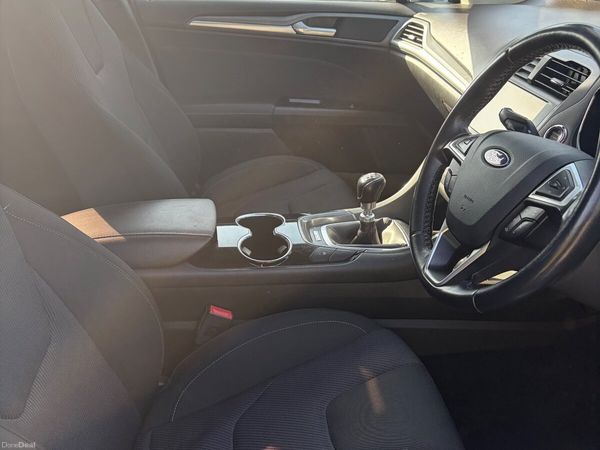 Ford Mondeo Hatchback, Diesel, 2015, Black