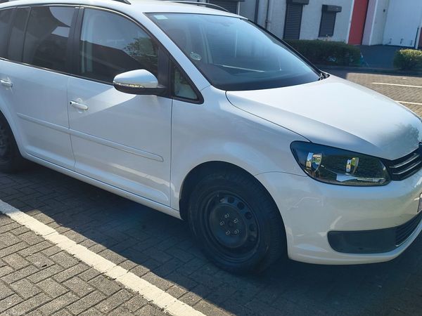 Volkswagen Touran MPV, Petrol, 2014, White