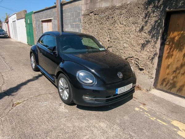 Volkswagen Beetle Hatchback, Petrol, 2014, Black