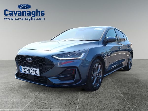 Ford Focus Hatchback, Petrol, 2023, Blue