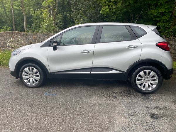 Renault Captur Hatchback, Diesel, 2015, Silver