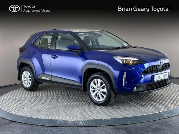 Toyota Yaris Cross Hatchback, Petrol Hybrid, 2023, Blue