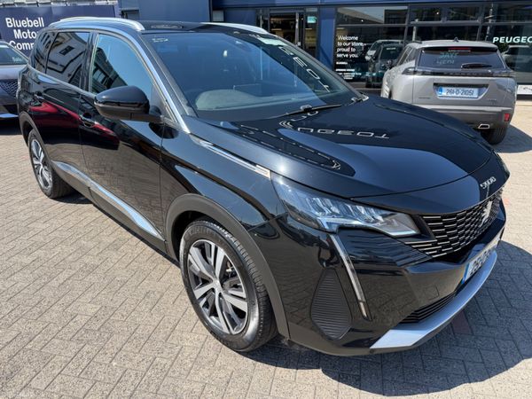 Peugeot 5008 MPV, Diesel, 2025, Black
