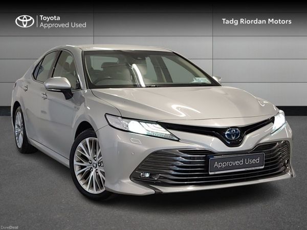 Toyota Camry Saloon, Petrol Hybrid, 2021, Silver