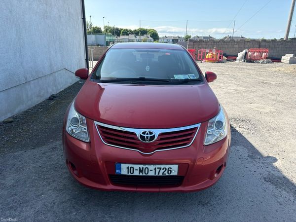 Toyota Avensis Saloon, Diesel, 2010, Red
