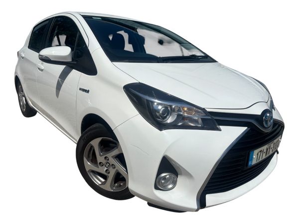 Toyota Yaris Hatchback, Petrol Hybrid, 2017, White