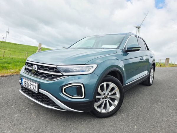 Volkswagen T-Roc Estate, Petrol, 2023, Blue