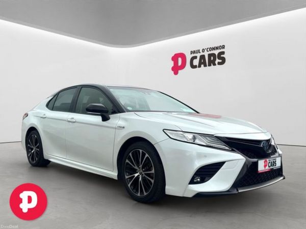 Toyota Camry Saloon, Petrol Hybrid, 2019, White