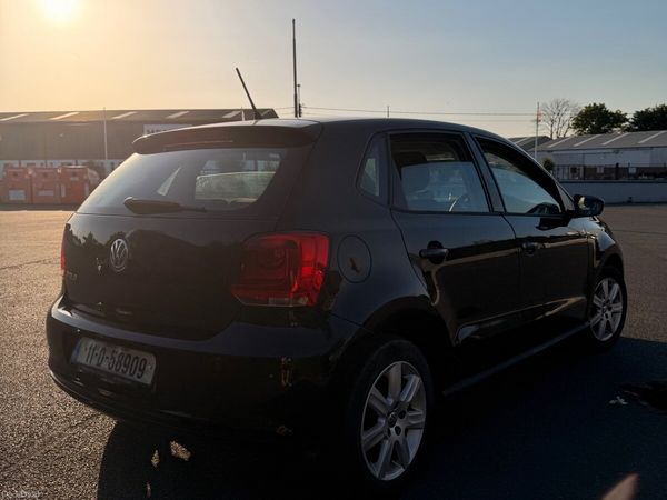 Volkswagen Polo Hatchback, Petrol, 2011, Black