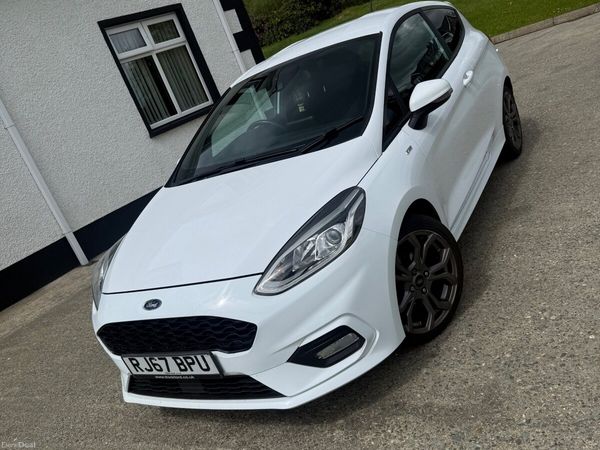 Ford Fiesta Hatchback, Petrol, 2017, White
