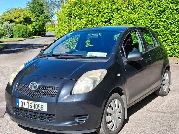 Toyota Yaris Hatchback, Petrol, 2007, Black