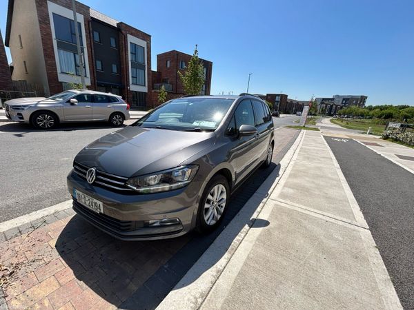 Volkswagen Touran MPV, Diesel, 2016, Grey