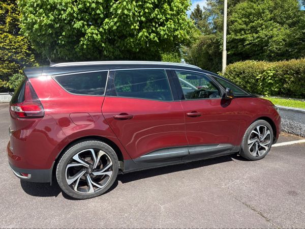 Renault Grand Scenic MPV, Diesel, 2017, Red