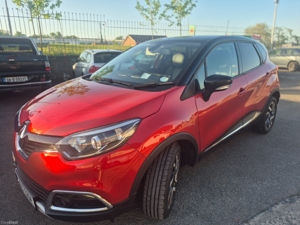 Renault Captur Hatchback, Diesel, 2017, Red