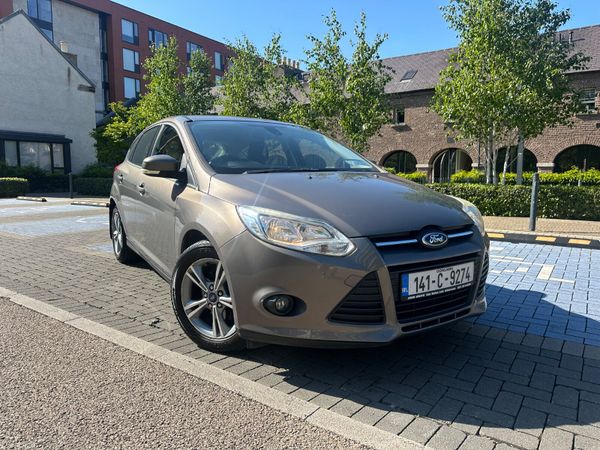 Ford Focus Hatchback, Diesel, 2014, Brown