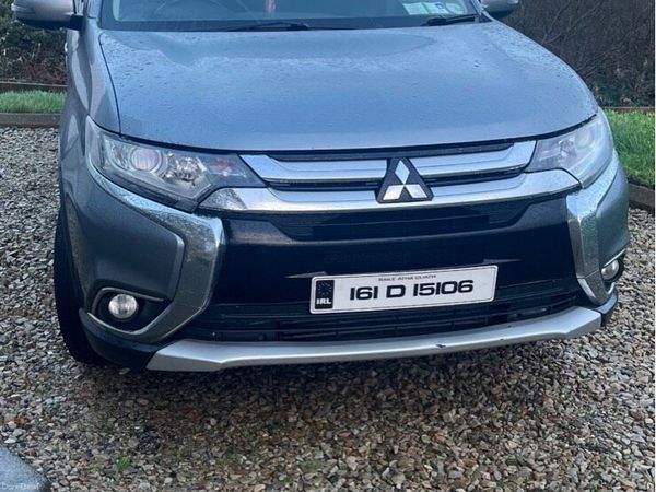 Mitsubishi Outlander SUV, Diesel, 2016, Grey