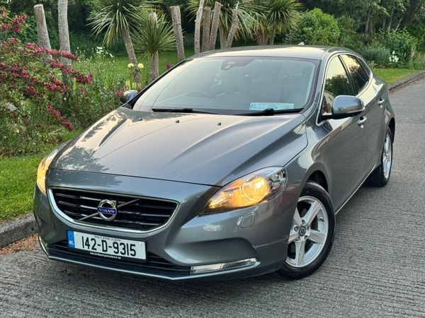 Volvo V40 Hatchback, Diesel, 2014, Grey