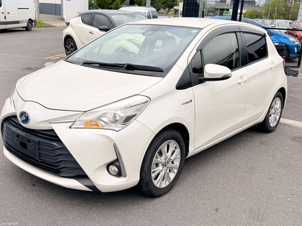 Toyota Vitz Hatchback, Petrol Hybrid, 2019, White