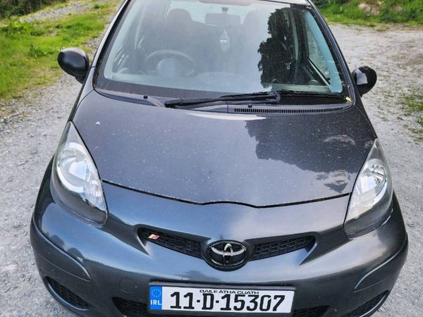Toyota Aygo Hatchback, Petrol, 2011, Grey