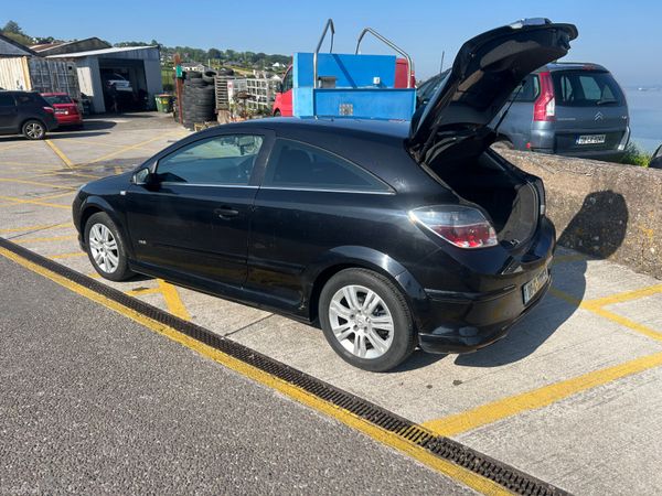 Opel Astra Hatchback, Petrol, 2008, Black