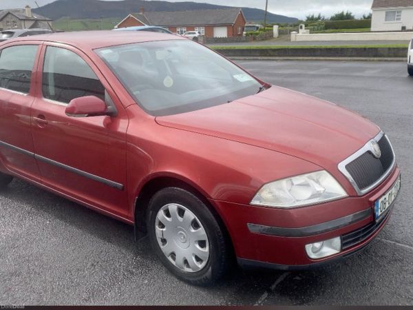 Skoda Octavia Hatchback, Diesel, 2008, Red