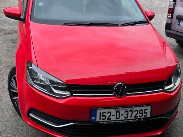 Volkswagen Polo Hatchback, Petrol, 2015, Red