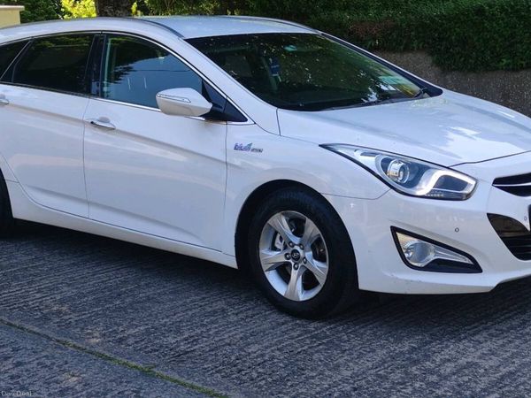 Hyundai i40 Estate, Diesel, 2011, White