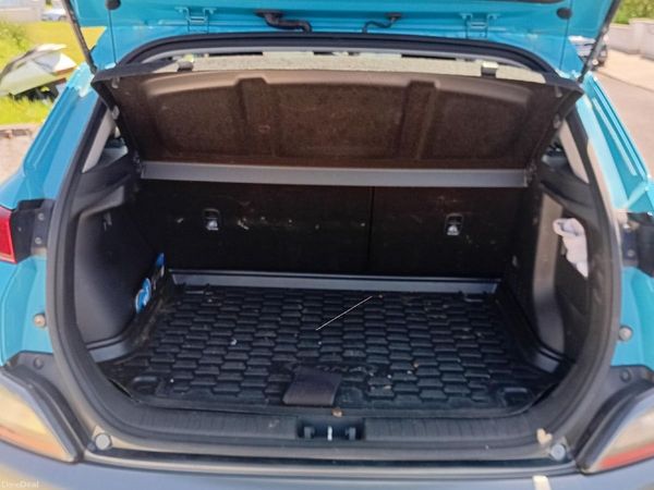 Hyundai KONA MPV, Diesel, 2021, Green