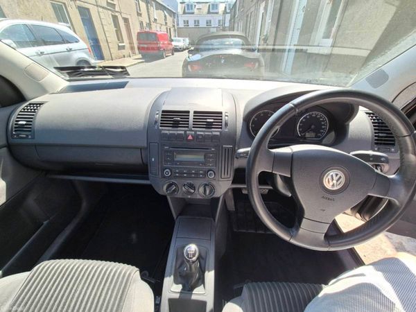 Volkswagen Polo Hatchback, Petrol, 2007, Black