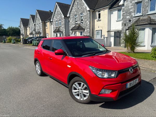 SsangYong Tivoli SUV, Diesel, 2018, Red