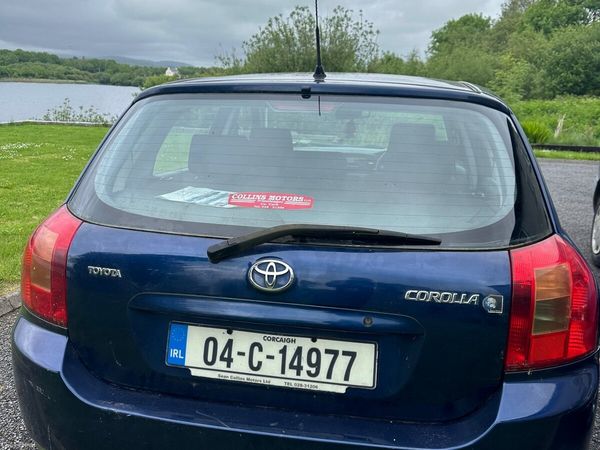 Toyota Corolla Hatchback, Petrol, 2004, Blue