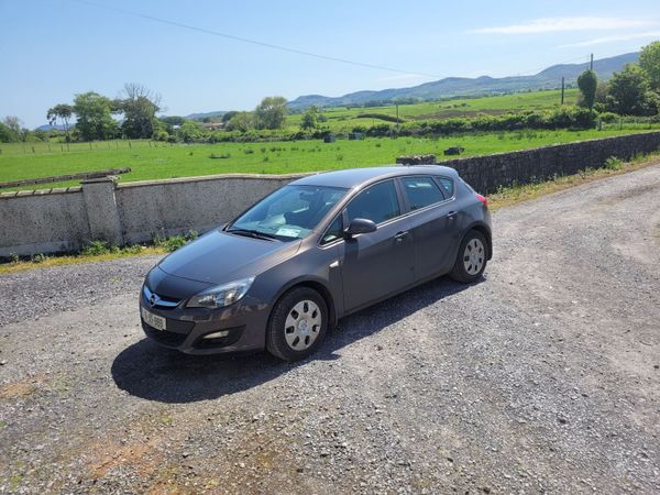 Opel Astra Hatchback, Diesel, 2015, Grey