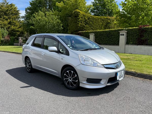 Honda Shuttle Estate, Petrol Hybrid, 2012, Silver